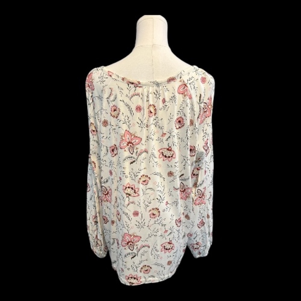 π π NWOT OLD NAVY Womenβs Floral V-Neck Cropped 3/4 Sleeve Top - Picture 5 of 9